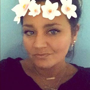 Meet your Posher, Nicolasa